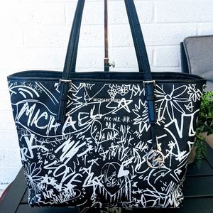 Michael Kors Carryall Medium Graffiti Tote